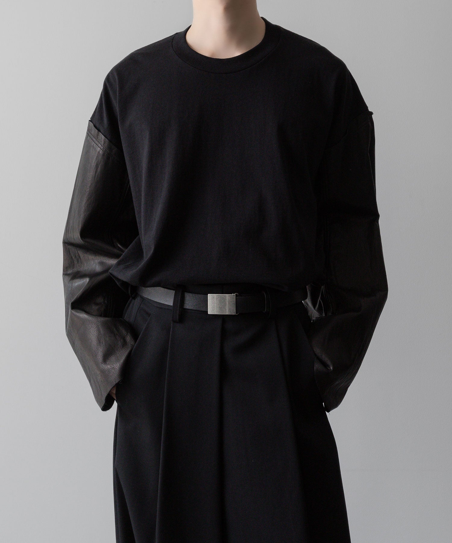  i'm here(アイムヒアー)のWASHABLE LEATHER SLEEVE : L/S T-SHIRT - BLACKの公式通販サイトsession福岡セレクトショップ