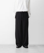 画像をギャラリービューアに読み込む, INTÉRIM - インテリムのWOOL CREPE SABLE VOILE DEADSTOCK FABRIC WIDE DRESS EASY PANTSのBLACK公式通販サイトsession福岡セレクトショップ
