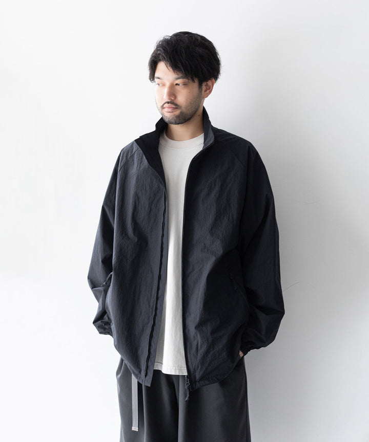 stein(シュタイン)の23AWコレクションWINDBREAKER STAND COLLAR JACKETのBLACK
