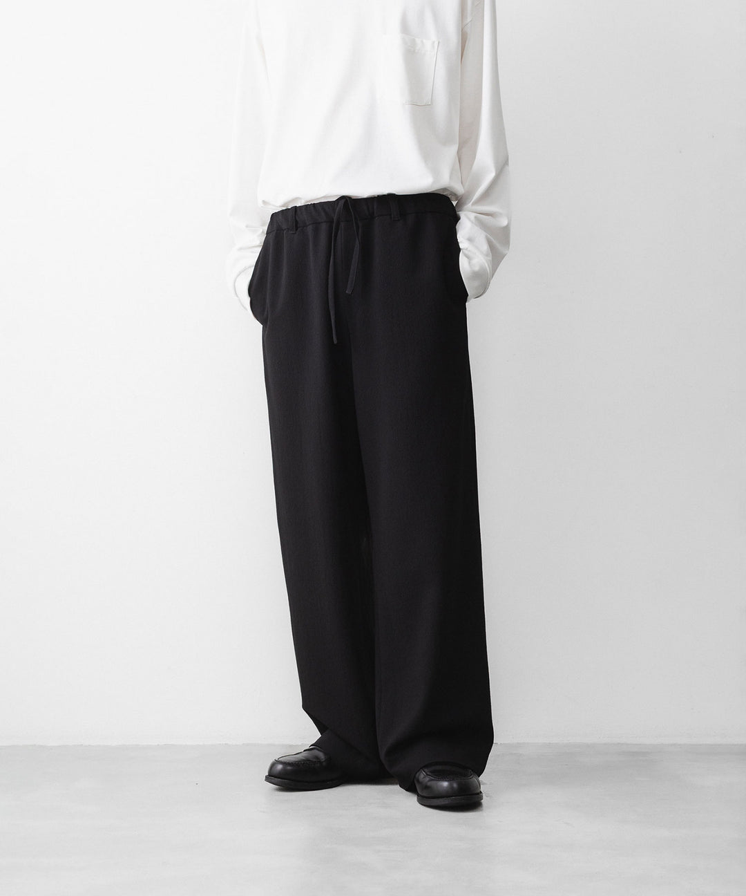 INTÉRIM - インテリムのWOOL CREPE SABLE VOILE DEADSTOCK FABRIC WIDE DRESS EASY PANTSのBLACK公式通販サイトsession福岡セレクトショップ