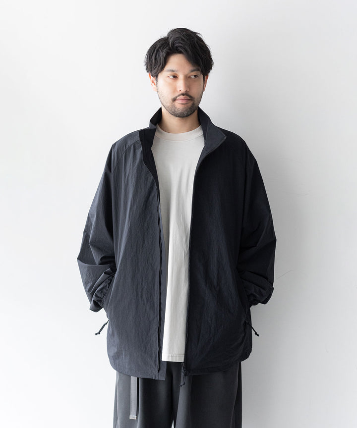 stein(シュタイン)の23AWコレクションWINDBREAKER STAND COLLAR JACKETのBLACK