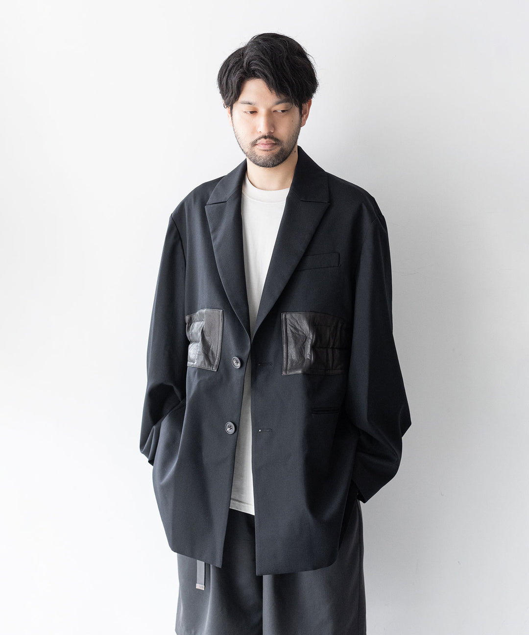 stein(シュタイン)の23AWコレクションOVERSIZED LEATHER CORSETED JACKETのBLACK