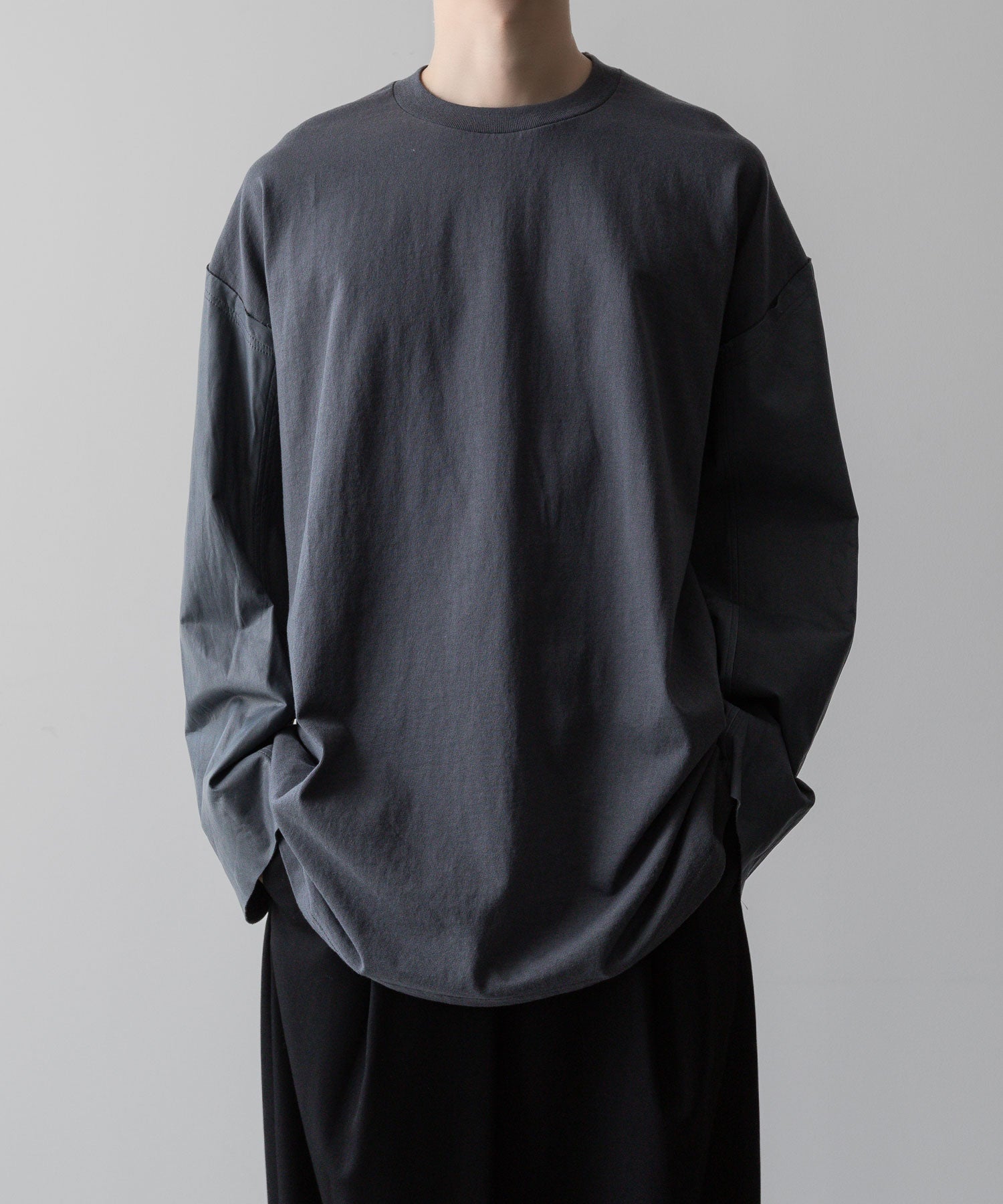  i'm here(アイムヒアー)のWASHABLE LEATHER SLEEVE : L/S T-SHIRT - GRAYの公式通販サイトsession福岡セレクトショップ