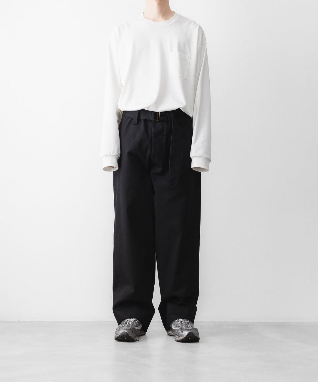 INTÉRIM インテリムのFABRIC WASHER CHINO  BELTED FRENCH ARMY MIL BAGGY TROUSERのBLACK 公式通販サイトsession福岡セレクトショップ