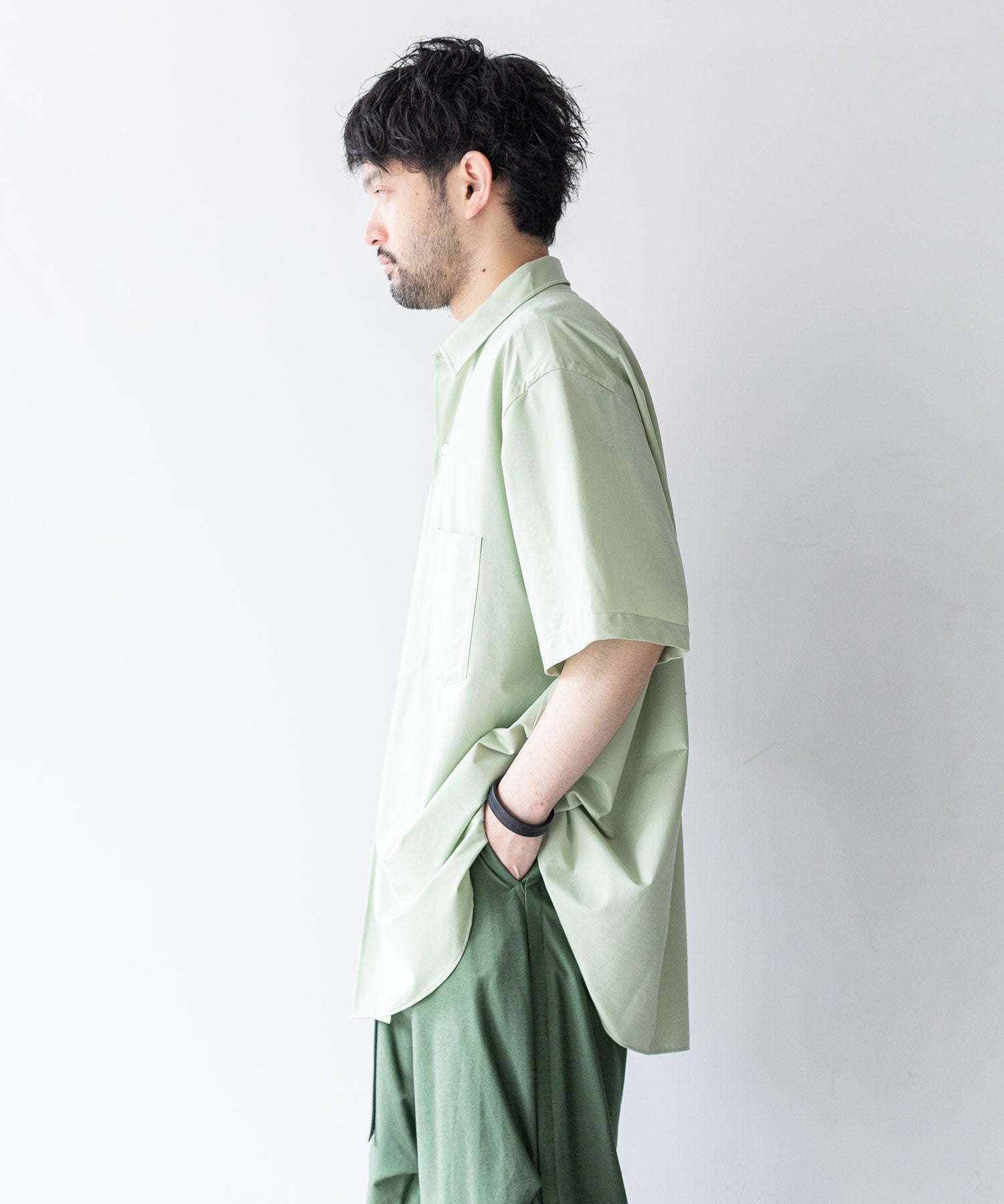 KANEMASA(カネマサ)の23SSコレクションのROYAL OX DRESS JERSEY SHORT SLEEVE SHIRTのLIGHT GREEN