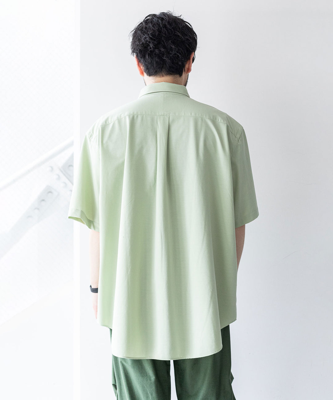 KANEMASA(カネマサ)の23SSコレクションのROYAL OX DRESS JERSEY SHORT SLEEVE SHIRTのLIGHT GREEN