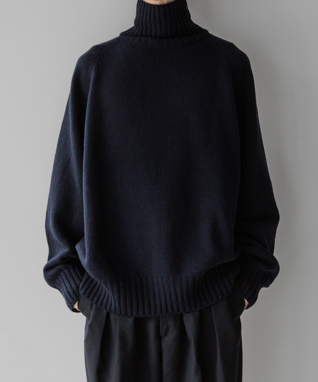 stein(シュタイン)の23AWコレクションEX FINE LAMBS LOOSE HIGH NECK KNIT LSのDARK NAVY sessionセッション福岡セレクトショップ 公式通販サイト