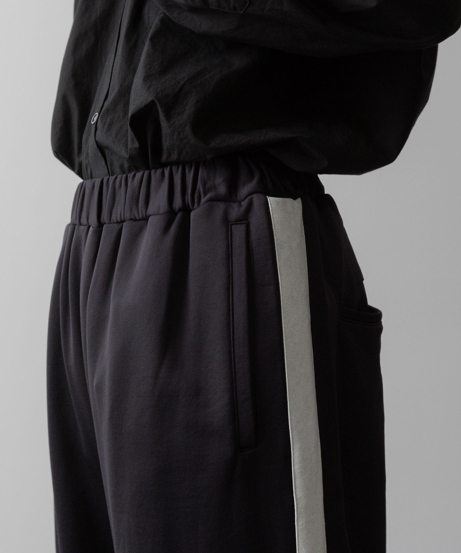 ssstein(シュタイン)の24AWコレクション NYLON JERSEY TRACK TROUSERS - DARK NAVY 公式通販サイトsession福岡セレクトショップ