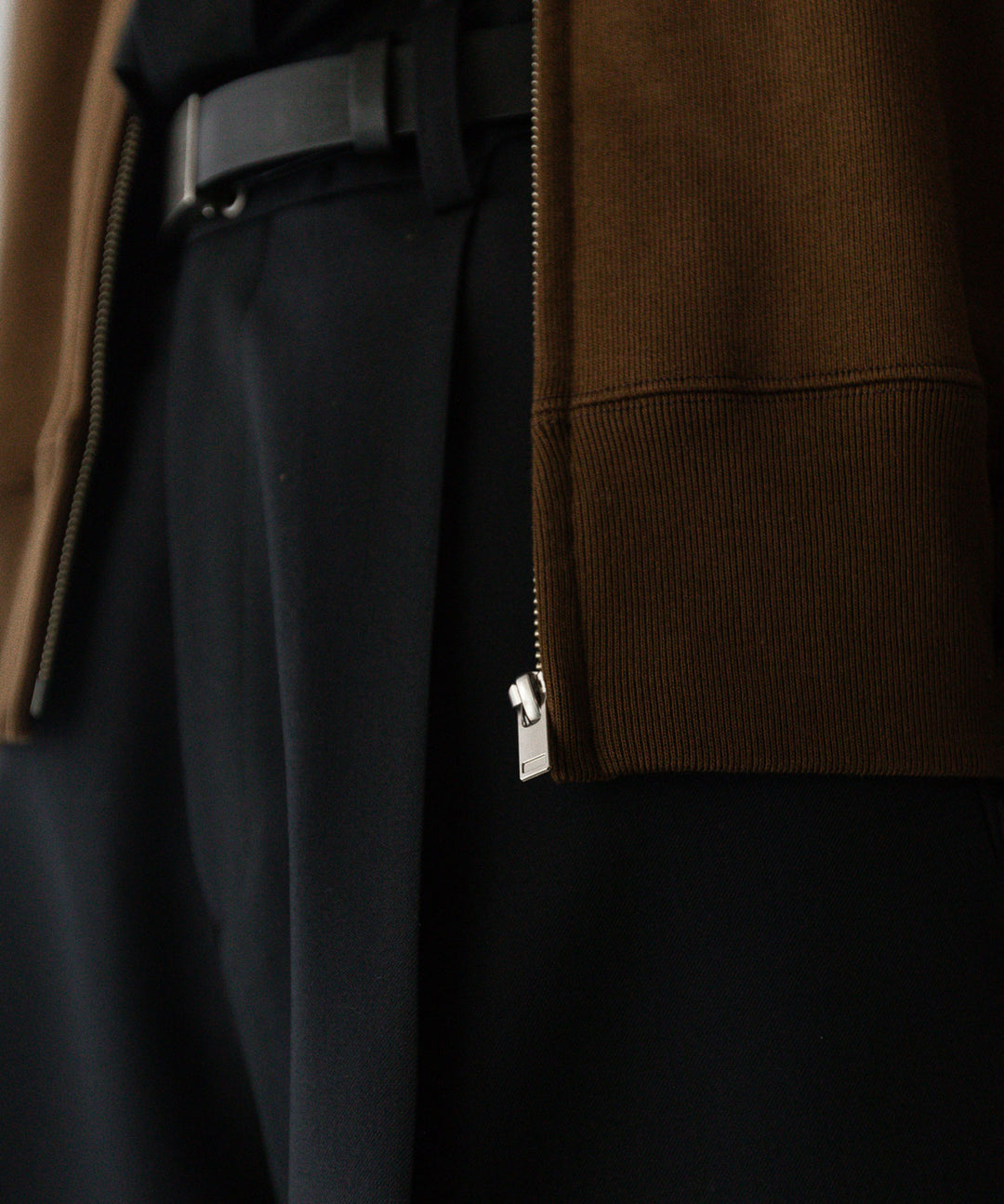 stein(シュタイン)の24SSコレクションUNTWISTED YARN SWEAT ZIP UP HOODYのKHAKI BROWN