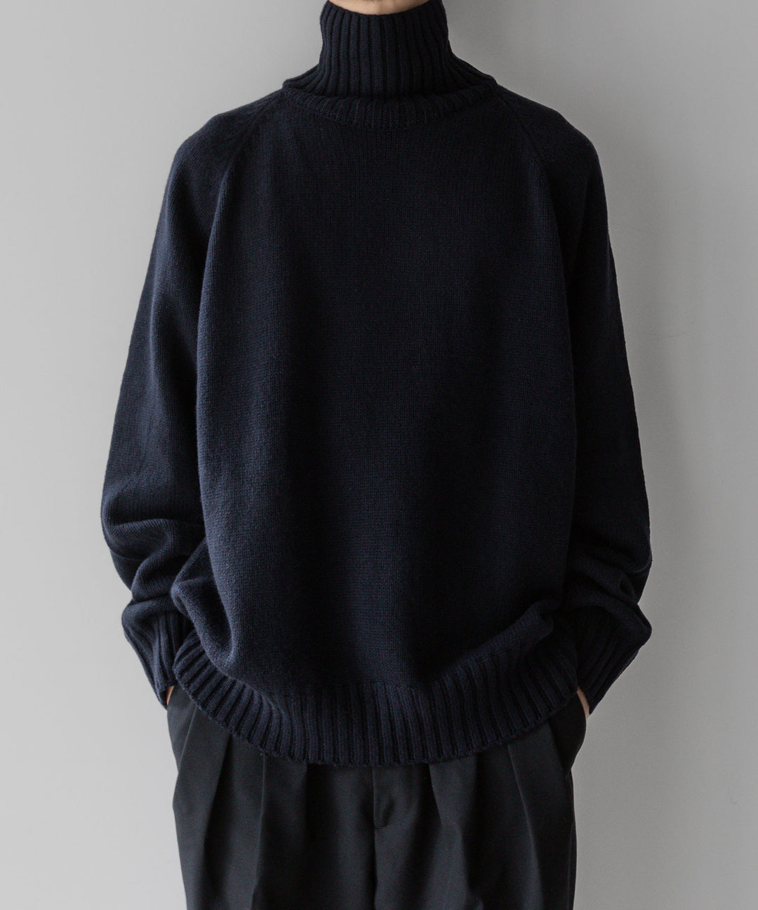 stein(シュタイン)の23AWコレクションEX FINE LAMBS LOOSE HIGH NECK KNIT LSのDARK NAVY sessionセッション福岡セレクトショップ 公式通販サイト