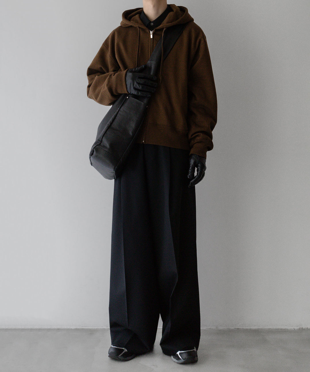stein(シュタイン)の24SSコレクションUNTWISTED YARN SWEAT ZIP UP HOODYのKHAKI BROWN