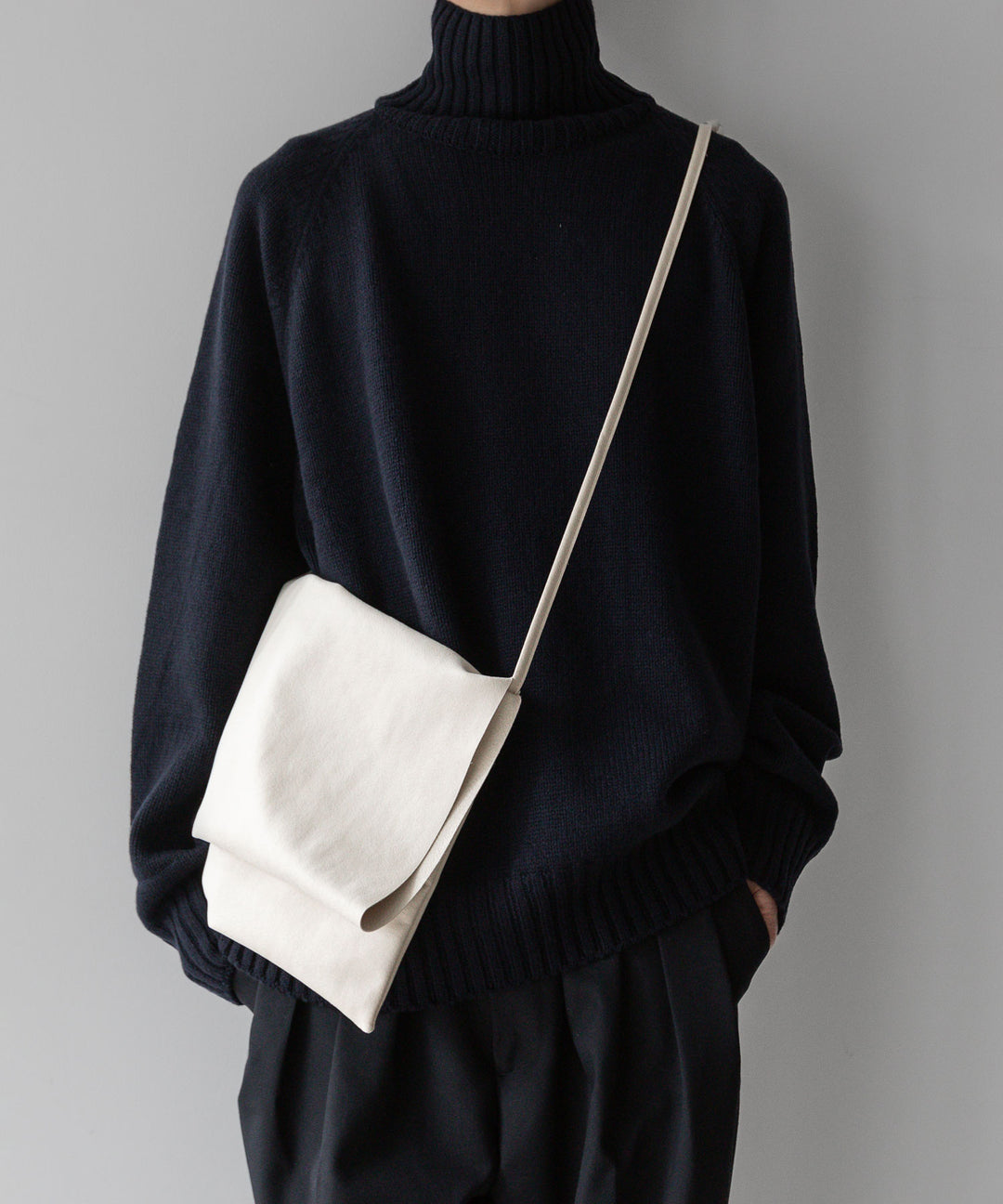 stein(シュタイン)の23AWコレクションEX FINE LAMBS LOOSE HIGH NECK KNIT LSのDARK NAVY sessionセッション福岡セレクトショップ 公式通販サイト
