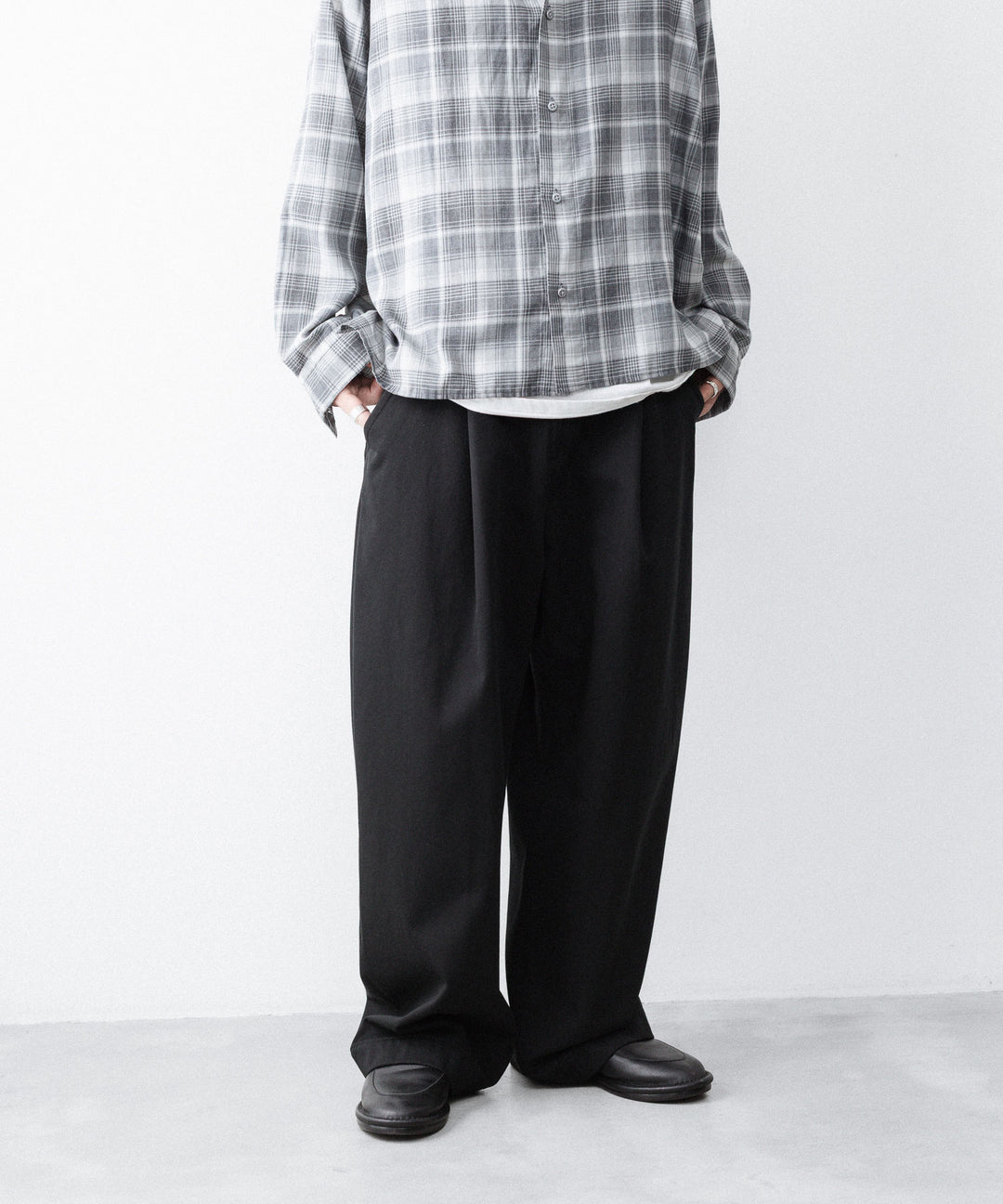 【paratrait】PANCAKE CHINO PT - BLACK
