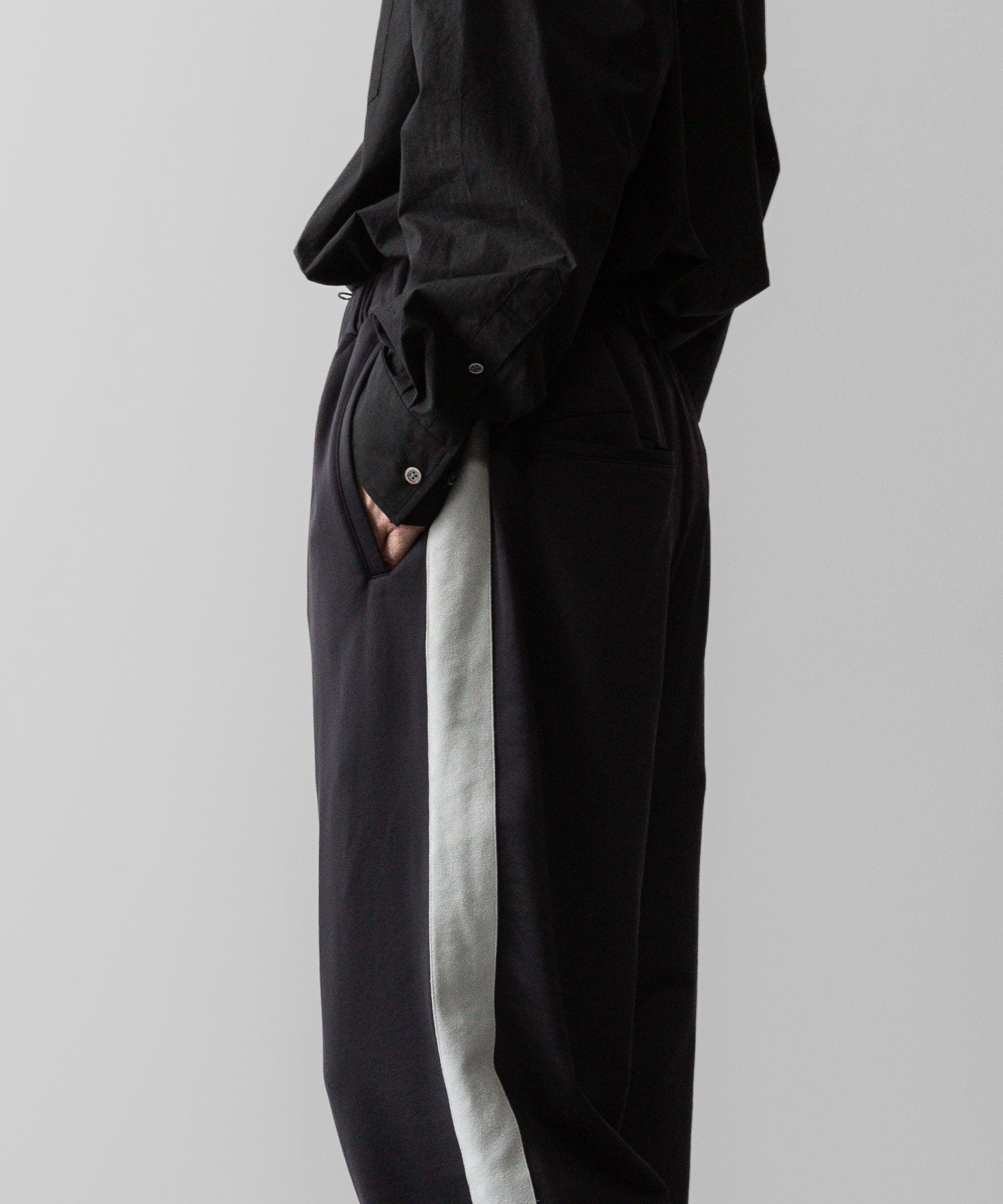 ssstein(シュタイン)の24AWコレクション NYLON JERSEY TRACK TROUSERS - DARK NAVY 公式通販サイトsession福岡セレクトショップ