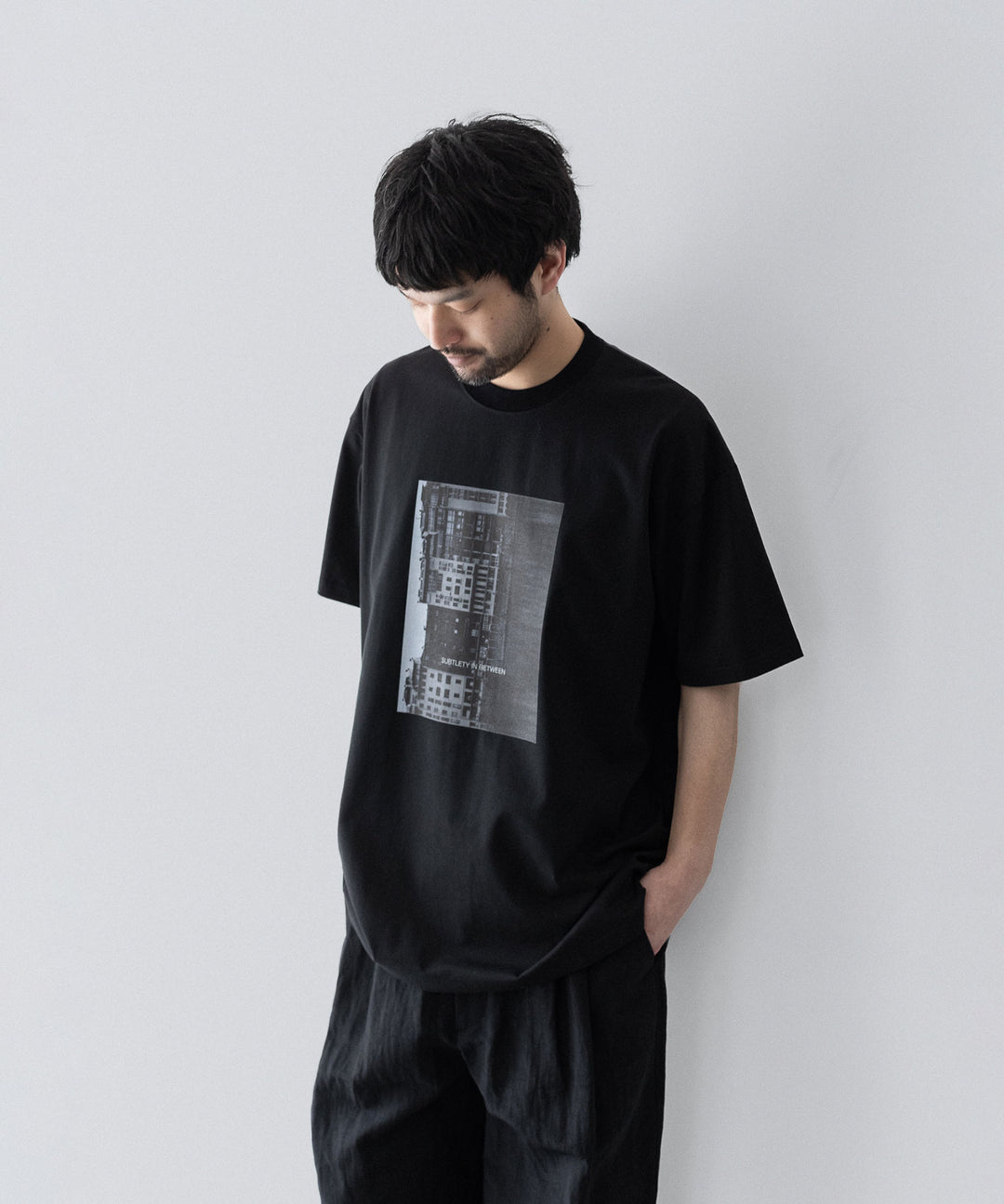 ssstein(シュタイン)のOVERSIZED PRINT TEE [SUBTLETY] - BLACKの公式通販サイトsession福岡セレクトショップ
