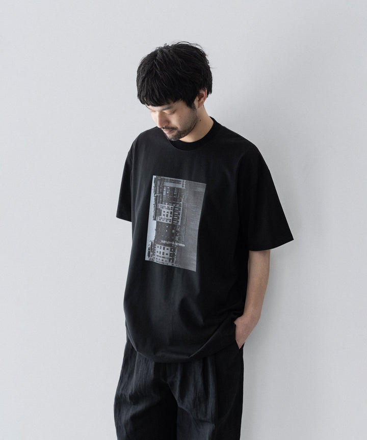 ssstein(シュタイン)のOVERSIZED PRINT TEE [SUBTLETY] - BLACKの公式通販サイトsession福岡セレクトショップ