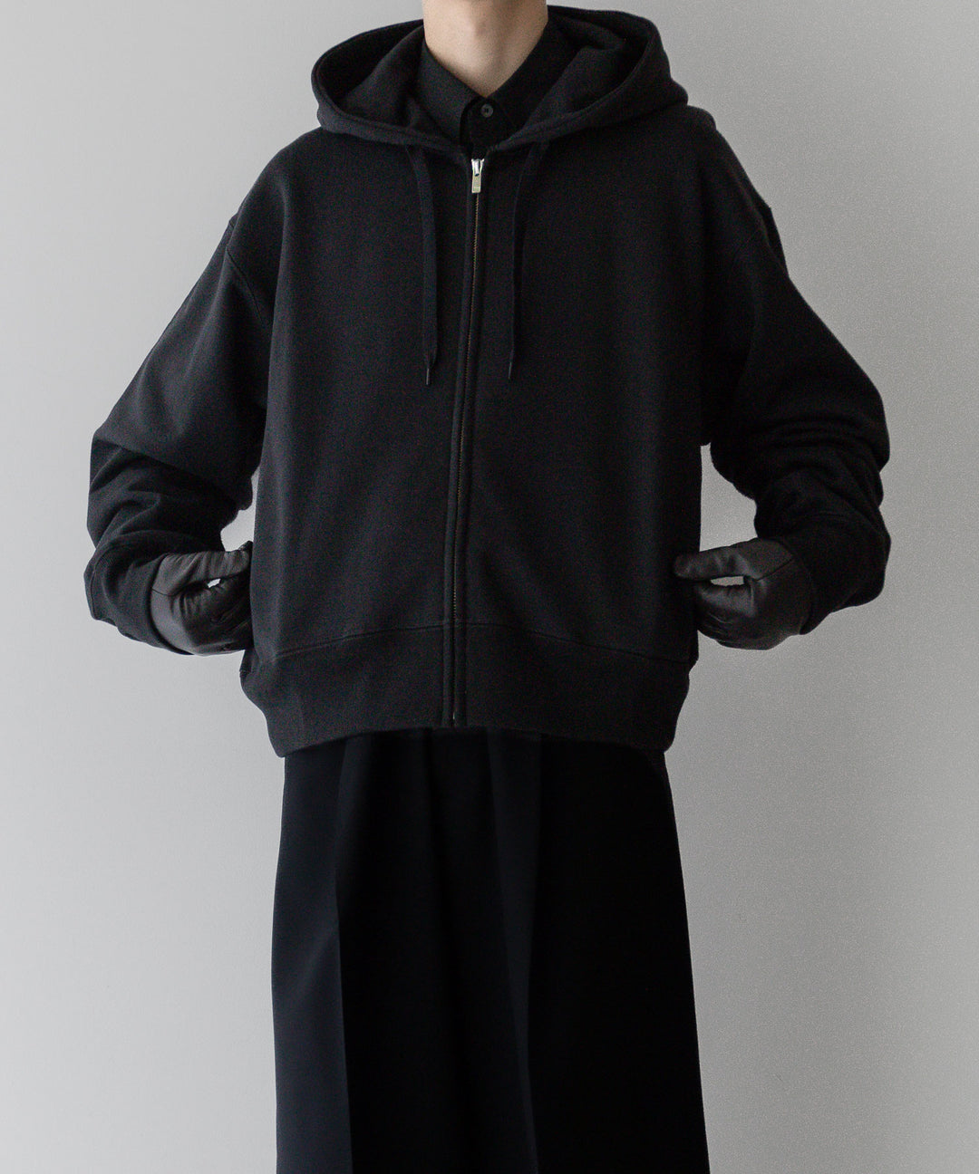 stein(シュタイン)の24SSコレクションUNTWISTED YARN SWEAT ZIP UP HOODYのCHARCOAL