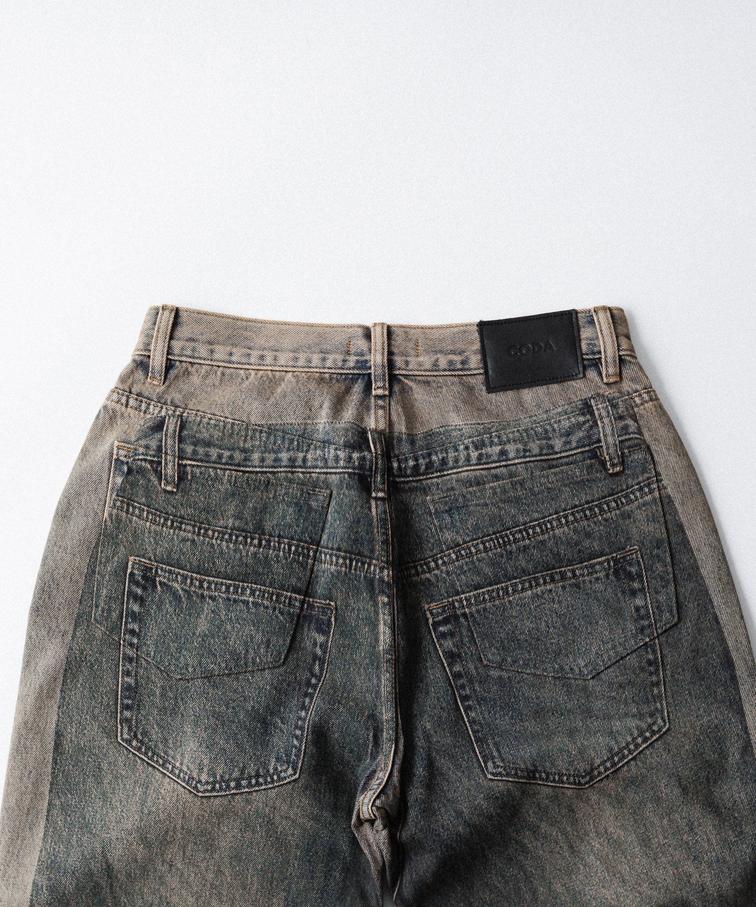CODA / コーダ】GREY ACID WASH DUAL EXPOSURE BREAK CUT FLARED JEANS