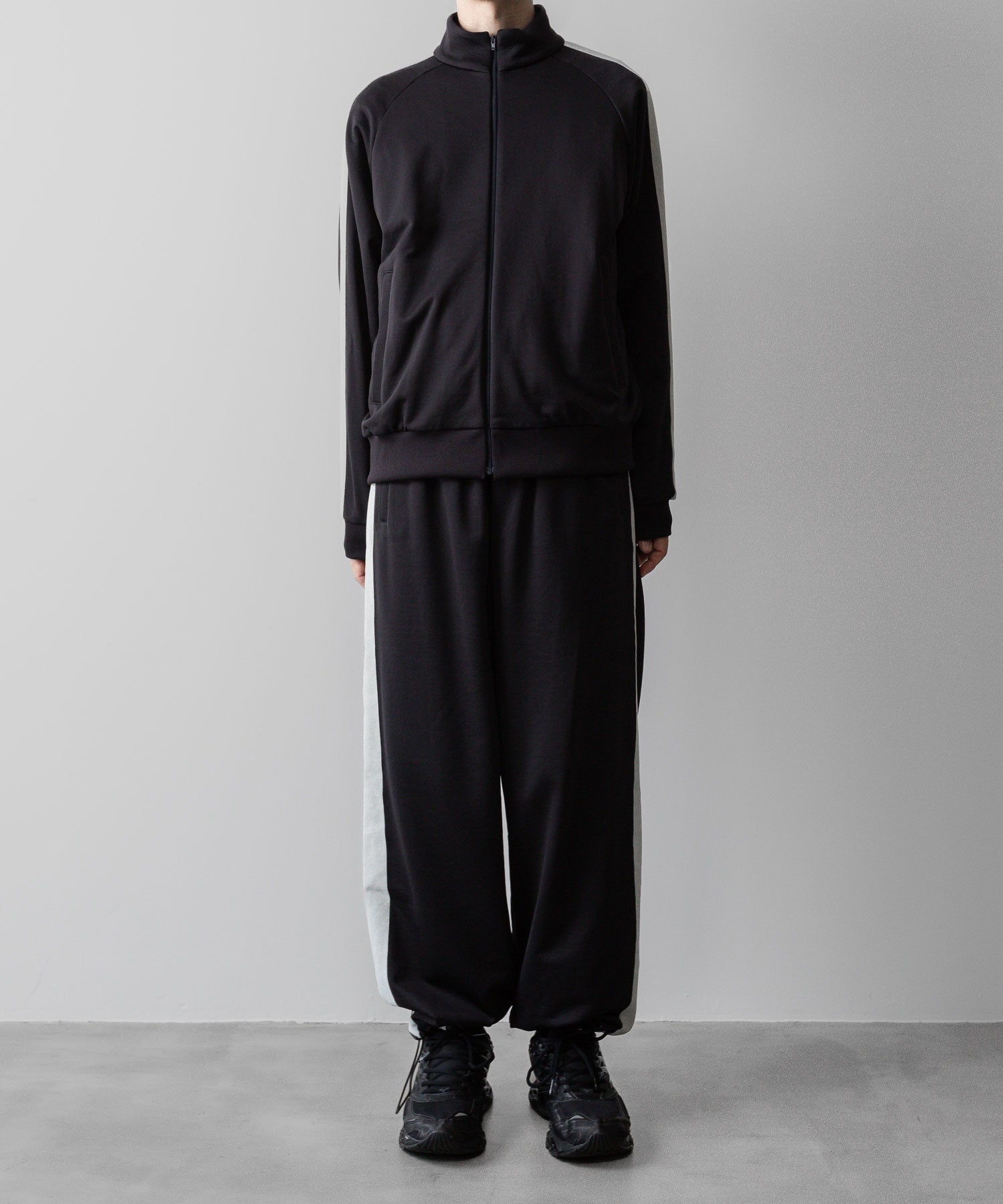 ssstein(シュタイン)の24AWコレクション NYLON JERSEY TRACK TROUSERS - DARK NAVY 公式通販サイトsession福岡セレクトショップ