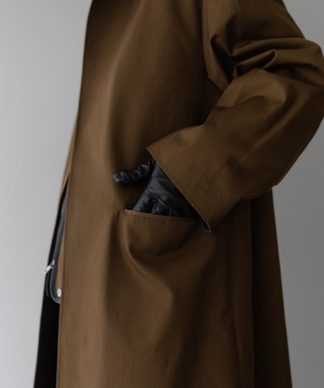 stein(シュタイン)の24SSコレクションCOTTON TWILL LAYERED JACKETの CAMEL