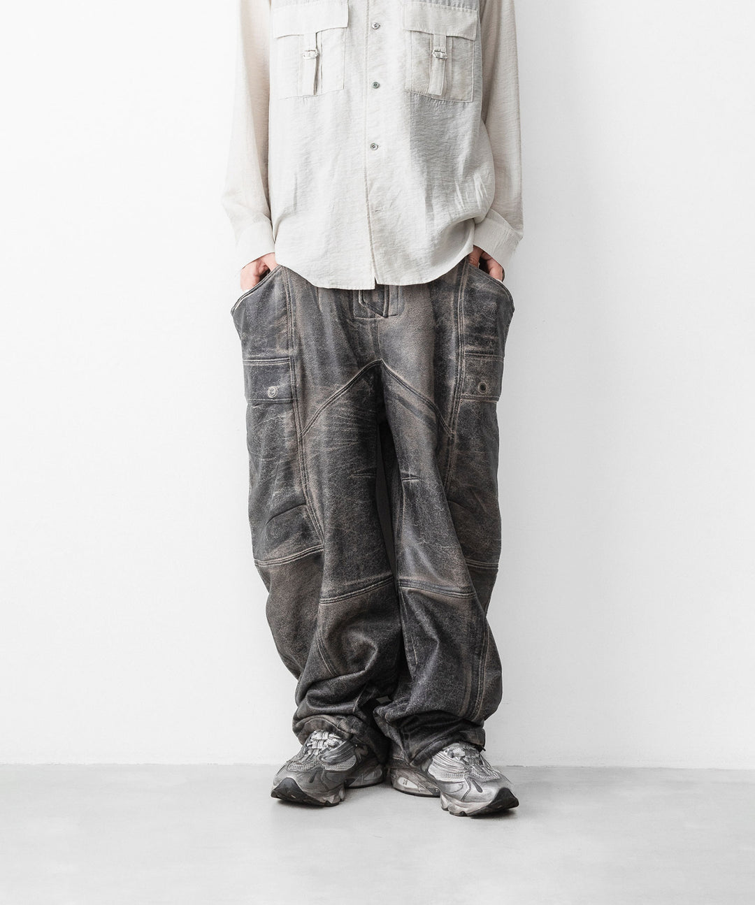 【SUBLATIONS】CRACKING COATED BANANA CUTTING PANTS - SAND BEIGE BASE