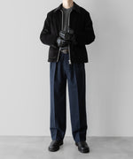 画像をギャラリービューアに読み込む, 【INTÉRIM】VIRGIN WOOL AND CASHMERE FLANNEL 2-TUCK STRAIGHT SLACKS - TOP NAVY
