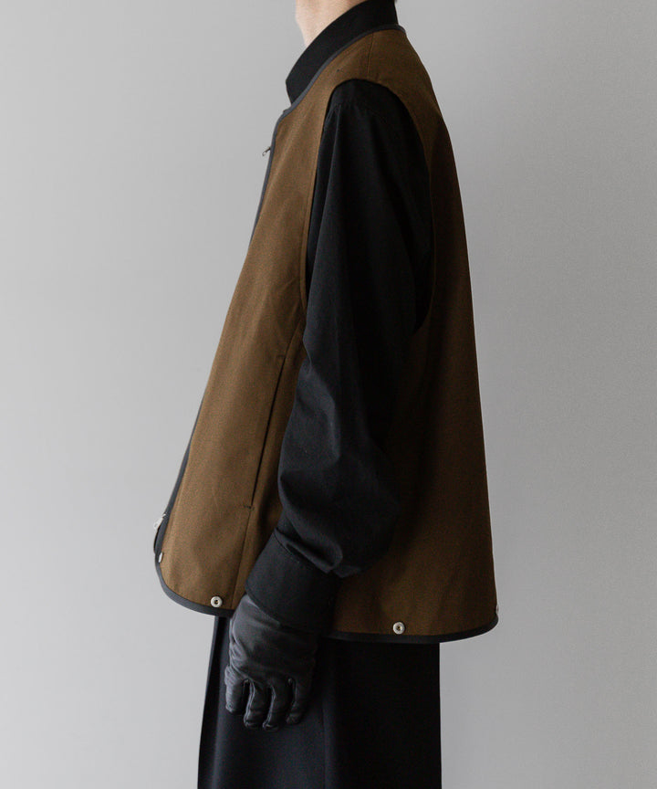 stein(シュタイン)の24SSコレクションCOTTON TWILL LAYERED JACKETの CAMEL