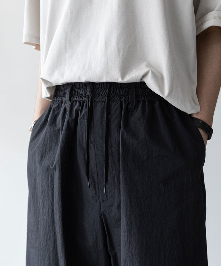 stein(シュタイン)の23AWコレクションWINDBREAKER EASY TROUSERSのBLACK