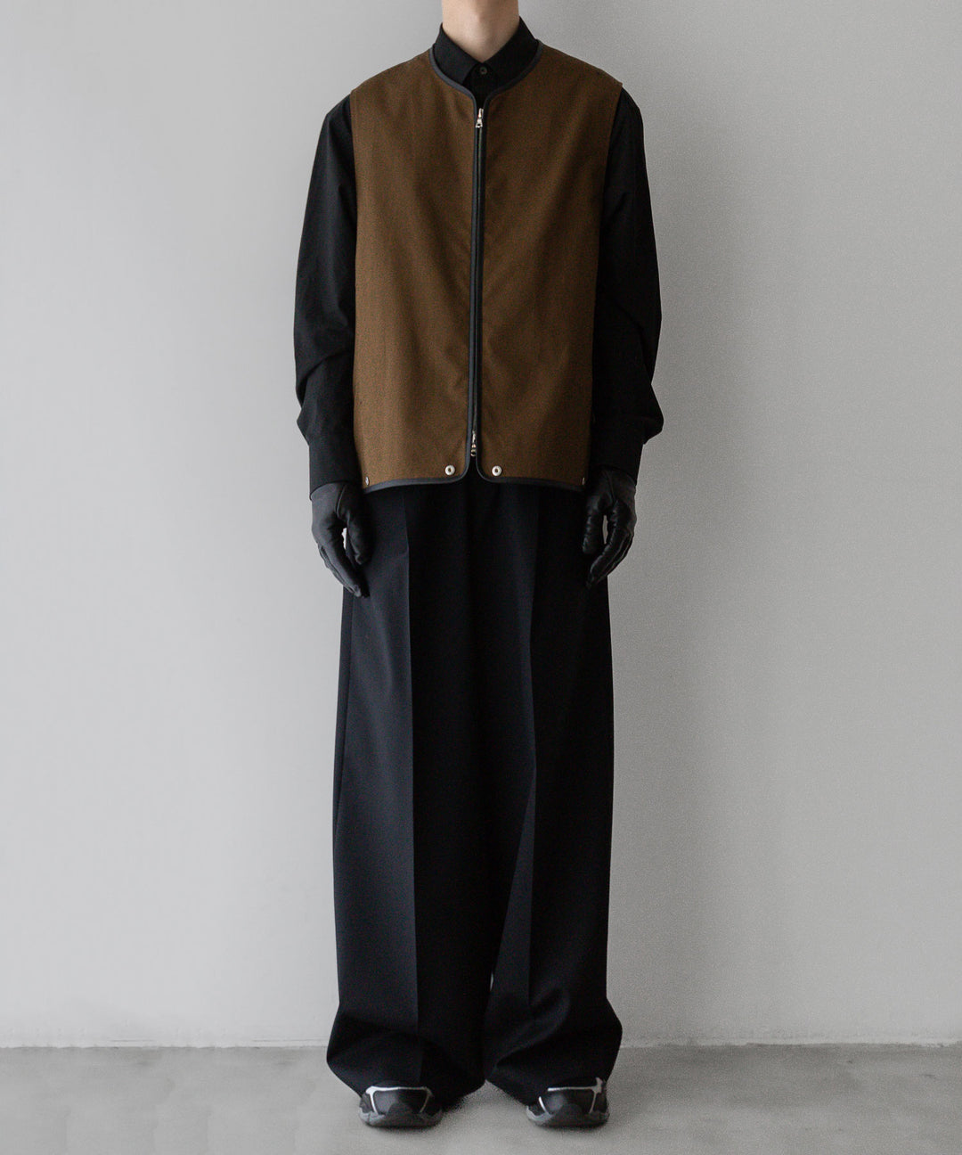 stein(シュタイン)の24SSコレクションCOTTON TWILL LAYERED JACKETの CAMEL
