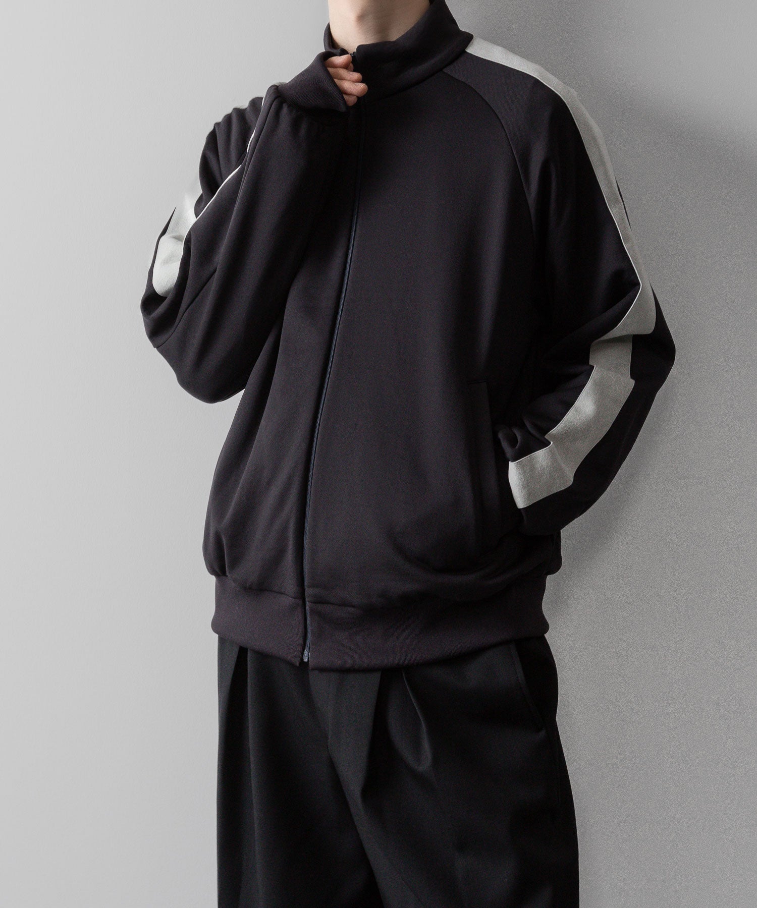 ssstein(シュタイン)の24AWコレクション NYLON JERSEY TRACK JACKET - DARK NAVY 公式通販サイトsession福岡セレクトショップ