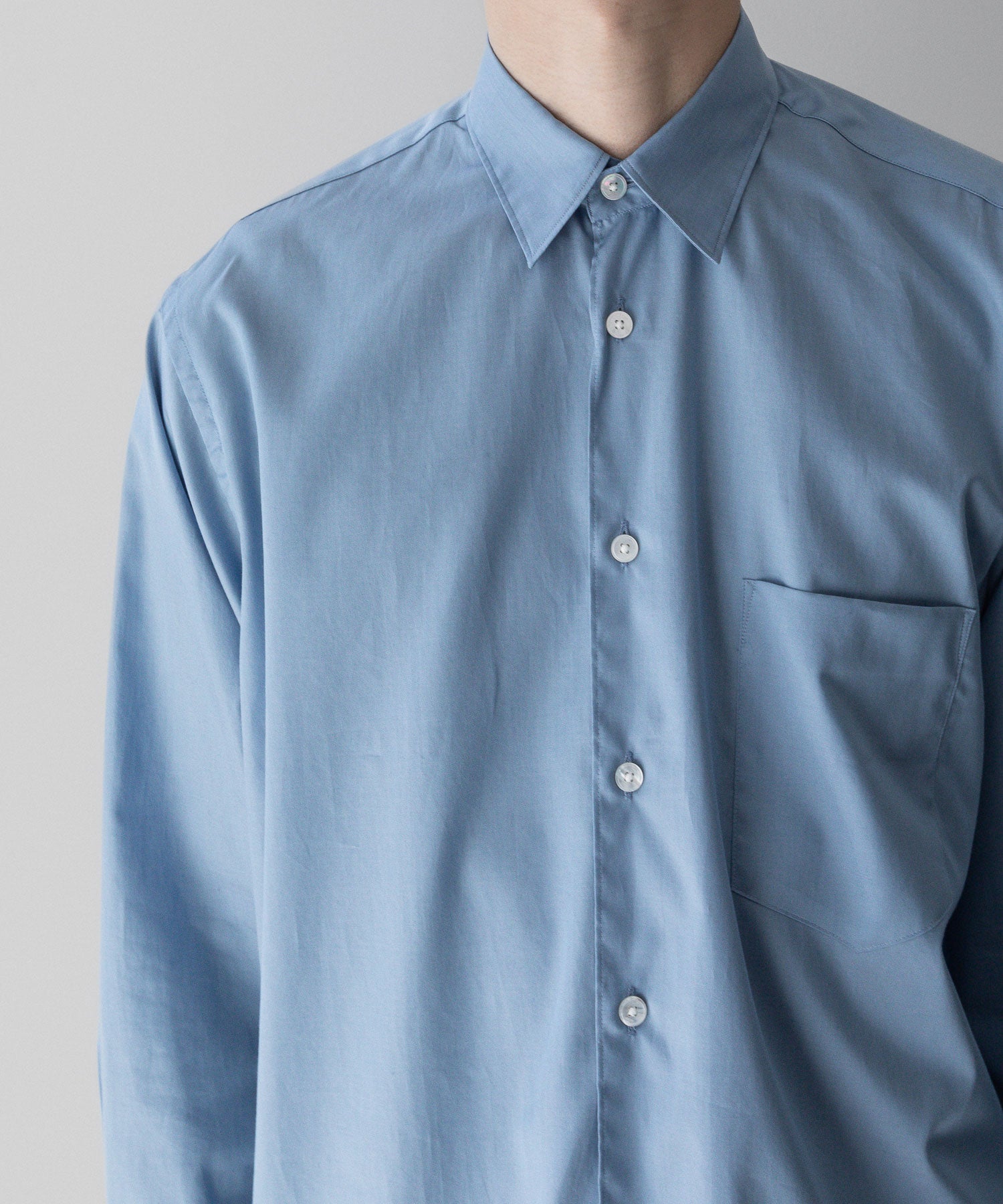 【INTÉRIM】インテリムのドレスシャツ 200/2 SUPIMA TWILL REGULAR COLLAR SHIRT - BLUE