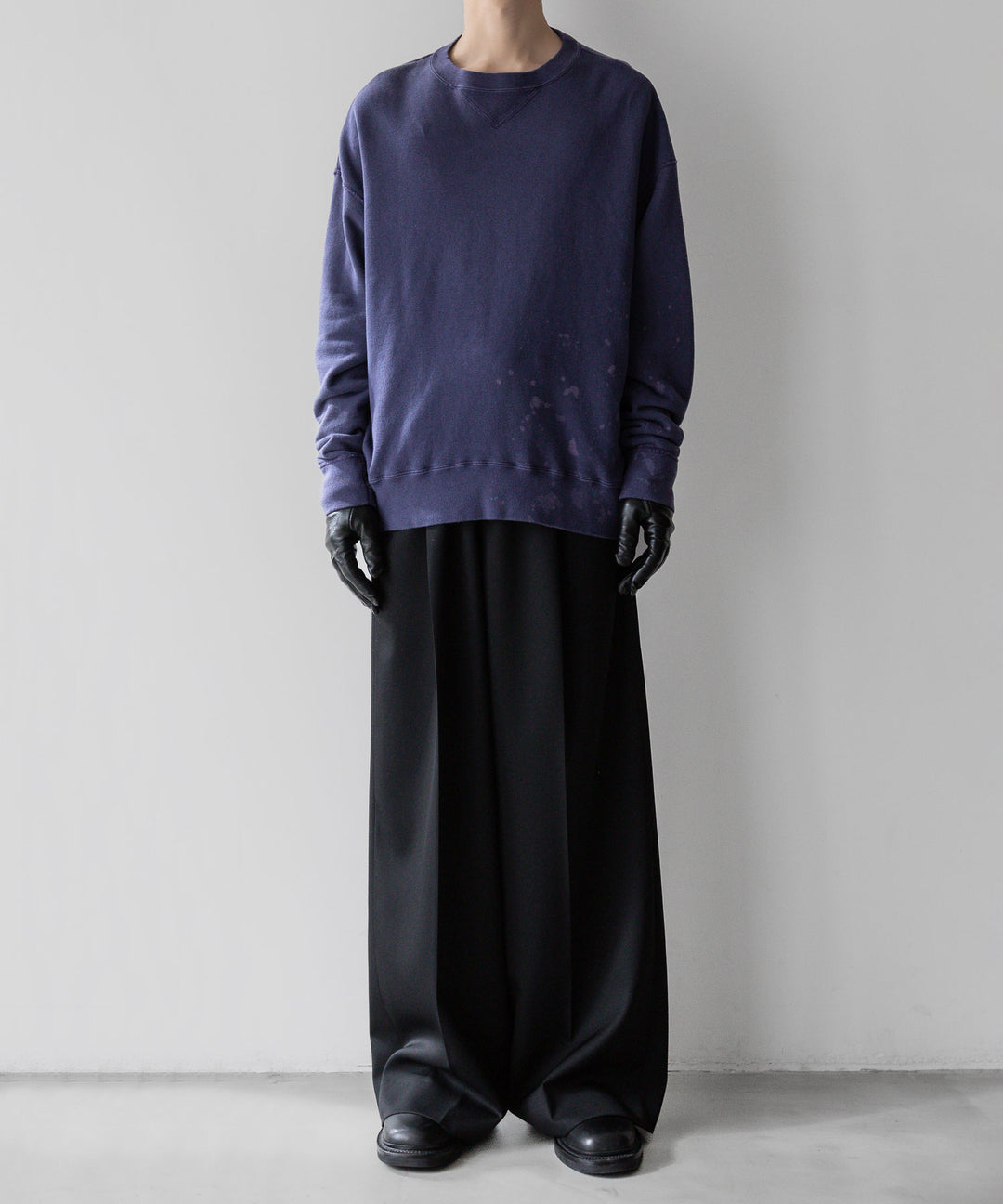 【INTÉRIM】インテリム 23AW BLEACH HYPER BIG V LOOP WHEEL SEAMLESS SWEAT SHIRT - B.NASU sessionセッション福岡セレクトショップ 公式通販サイト