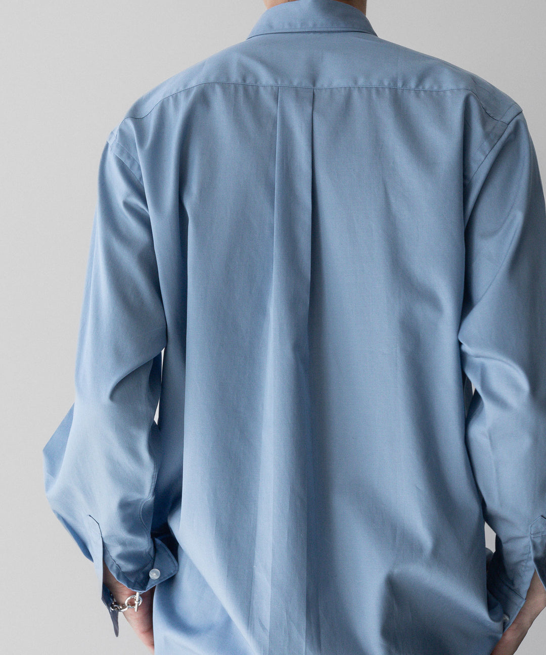 【INTÉRIM】インテリムのドレスシャツ 200/2 SUPIMA TWILL REGULAR COLLAR SHIRT - BLUE