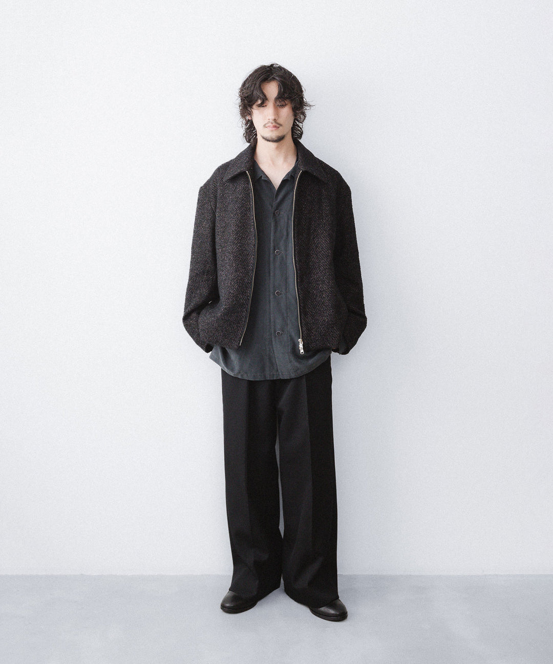 ANTHEM A-アンセムエーのWOOL GABARDINE BELTLESS TROUSERSのBLACK公式通販サイトsession福岡セレクトショップ