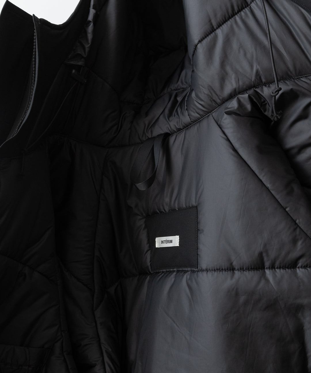 INTÉRIM(インテリム)のHI-LOFT WATER PROOF INSULATED HOODED JACKET - BLACKの公式通販サイトsession福岡セレクトショップ
