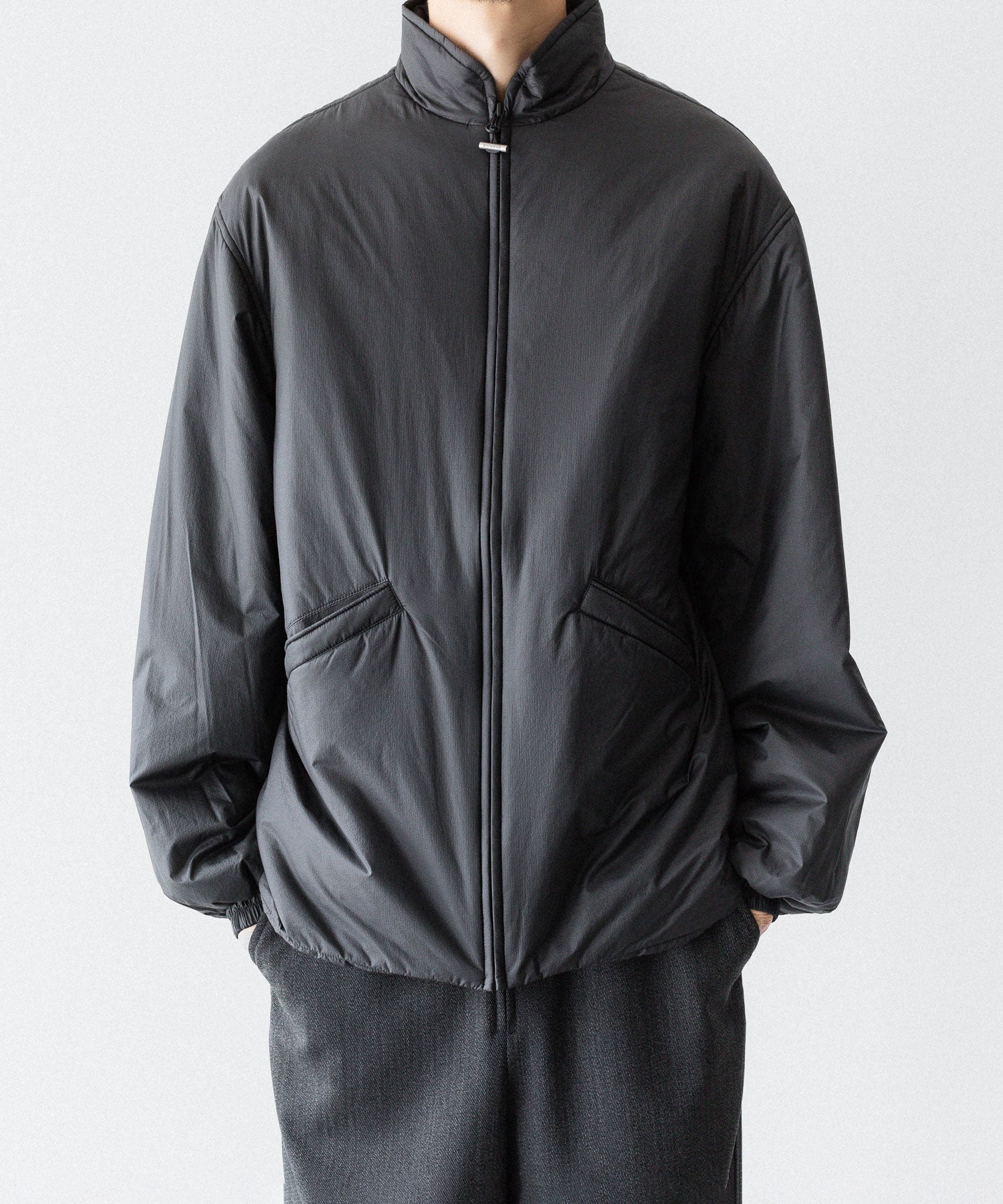 paratrait パラトレイトのPMEMBRANE SHELL PUFF BLOUSON のCHARCOAL 公式通販サイトsession福岡セレクトショップ