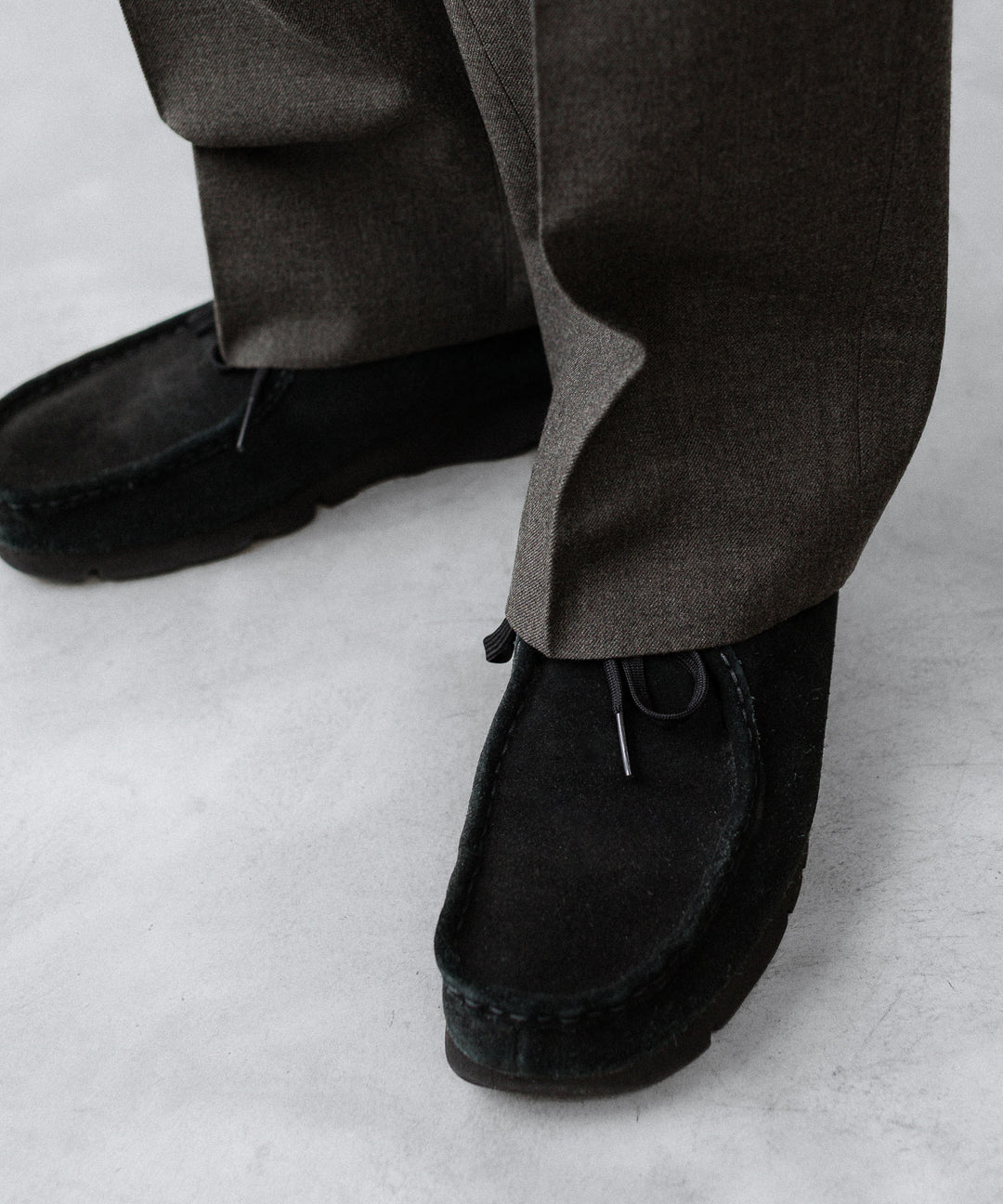 INTÉRIM - インテリムのMILITARY WOOL SERGE 1-TUCK FRENCH ARMY WIDE TAPERED TROUSERのDUST GRAY公式通販サイトsession福岡セレクトショップ