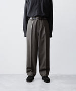 画像をギャラリービューアに読み込む, INTÉRIM - インテリムのMILITARY WOOL SERGE 1-TUCK FRENCH ARMY WIDE TAPERED TROUSERのDUST GRAY公式通販サイトsession福岡セレクトショップ
