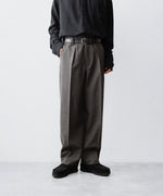 画像をギャラリービューアに読み込む, INTÉRIM - インテリムのMILITARY WOOL SERGE 1-TUCK FRENCH ARMY WIDE TAPERED TROUSERのDUST GRAY公式通販サイトsession福岡セレクトショップ
