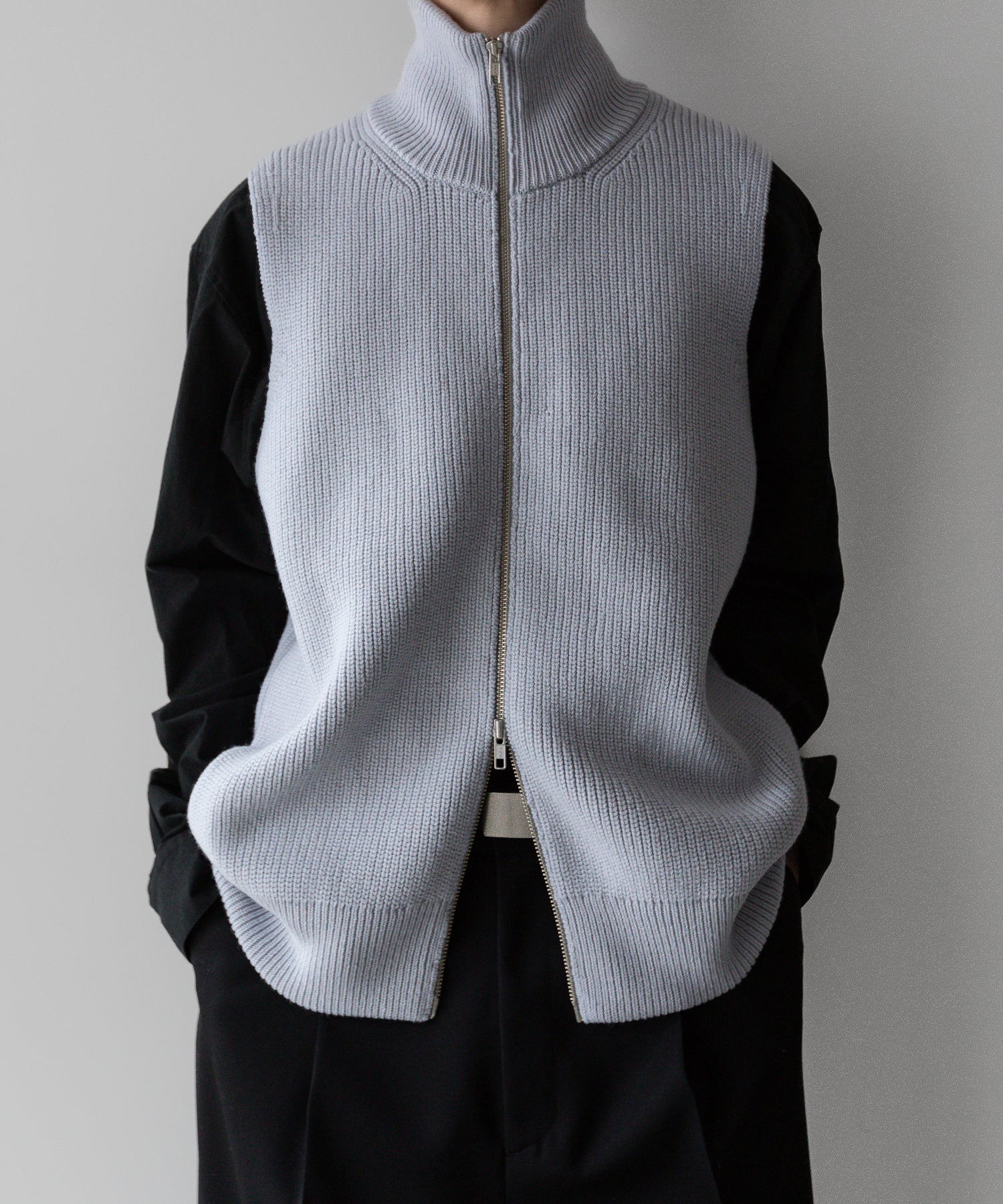 stein / シュタイン】OVERSIZED DRIVERS KNIT ZIP VEST - OFF GREY