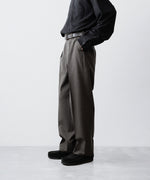 画像をギャラリービューアに読み込む, INTÉRIM - インテリムのMILITARY WOOL SERGE 1-TUCK FRENCH ARMY WIDE TAPERED TROUSERのDUST GRAY公式通販サイトsession福岡セレクトショップ
