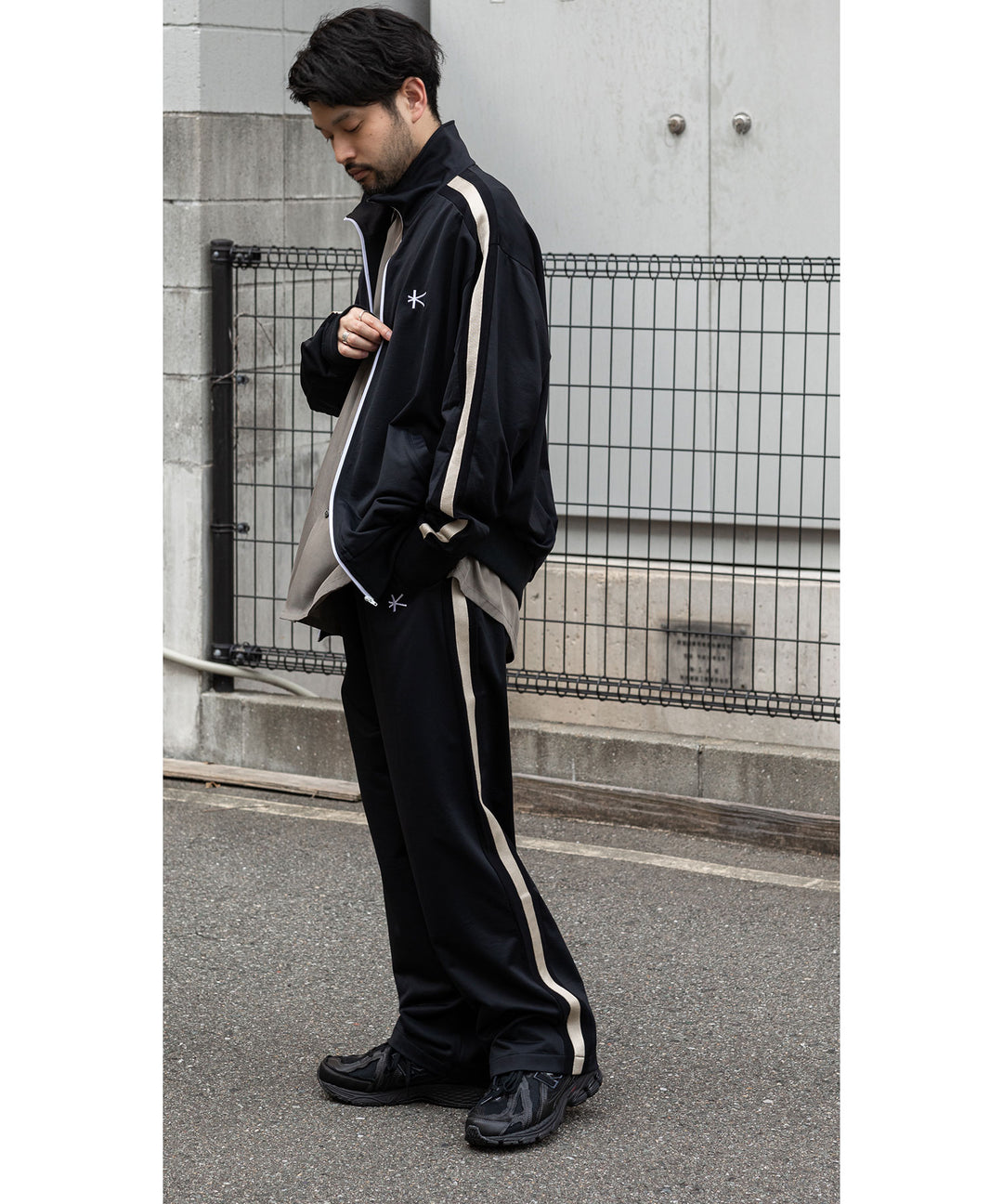 【KANEMASA PHIL.】カネマサのトラックパンツ ECONYL JERSEY TRACK PANTS - BLACK 公式通販session福岡セレクトショップ