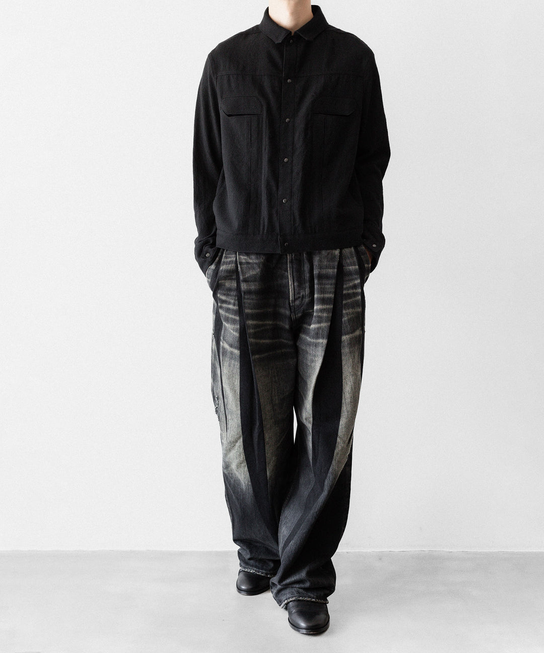SUBLATIONS サブレーションズの2TUCK WIDE DENIM PANTS "ENTASIS MK-Ⅱ"のUSED BLACK 公式通販サイトsession福岡セレクトショップ