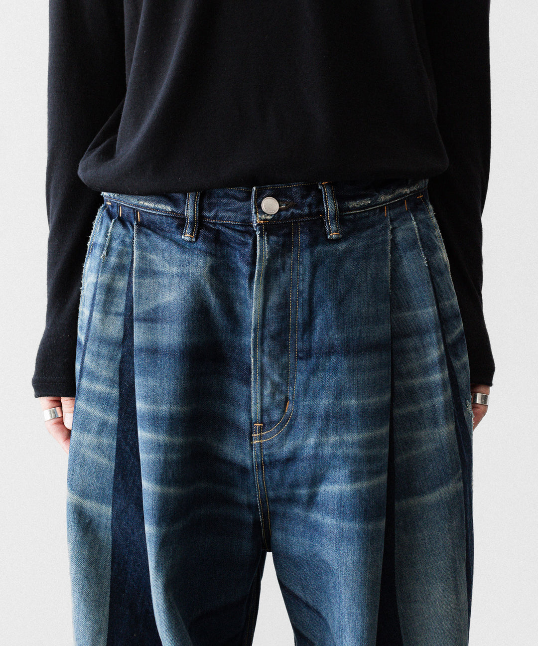 SUBLATIONS サブレーションズの2TUCK WIDE DENIM PANTS "ENTASIS MK-Ⅱ"のUSED INDIGO 公式通販サイトsession福岡セレクトショップ