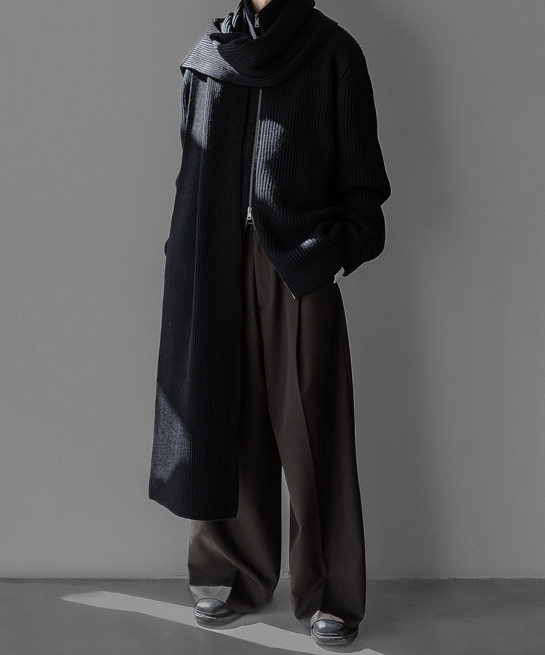 【INTÉRIM】インテリムのドライバーズニット LIMITED HAND FRAMED DRIVERS ZIP KNIT - BLACK 公式通販サイトsession福岡セレクトショップ