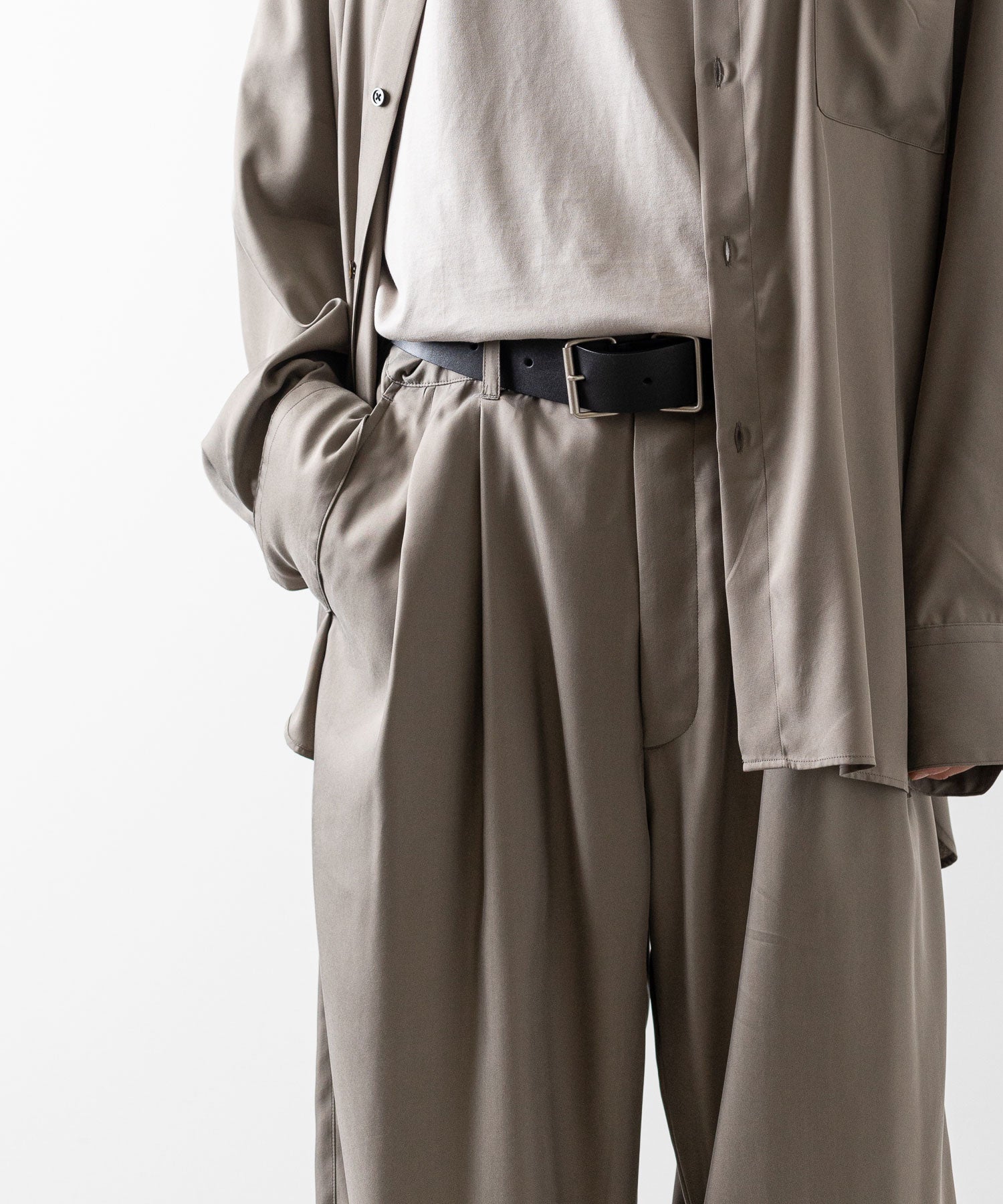 stein / シュタイン】CUPRO WIDE EASY TROUSERS - G.KHAKI | 公式通販