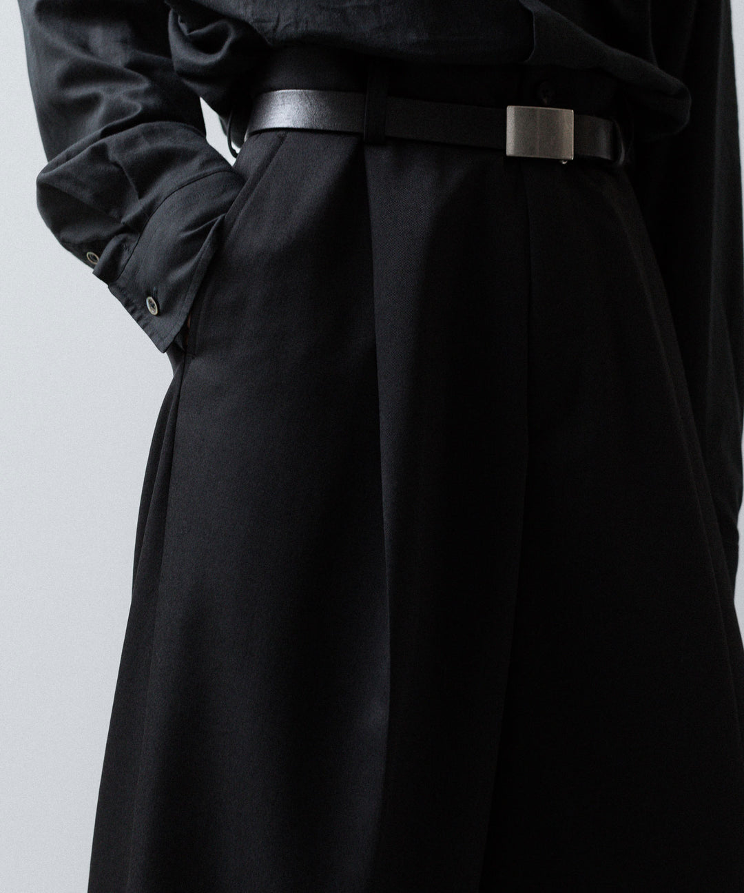 ssstein(シュタイン)のEXTRA WIDE TROUSERS (2/60 WOOL GABARDINE) - BLACKの公式通販サイトsession福岡セレクトショップ