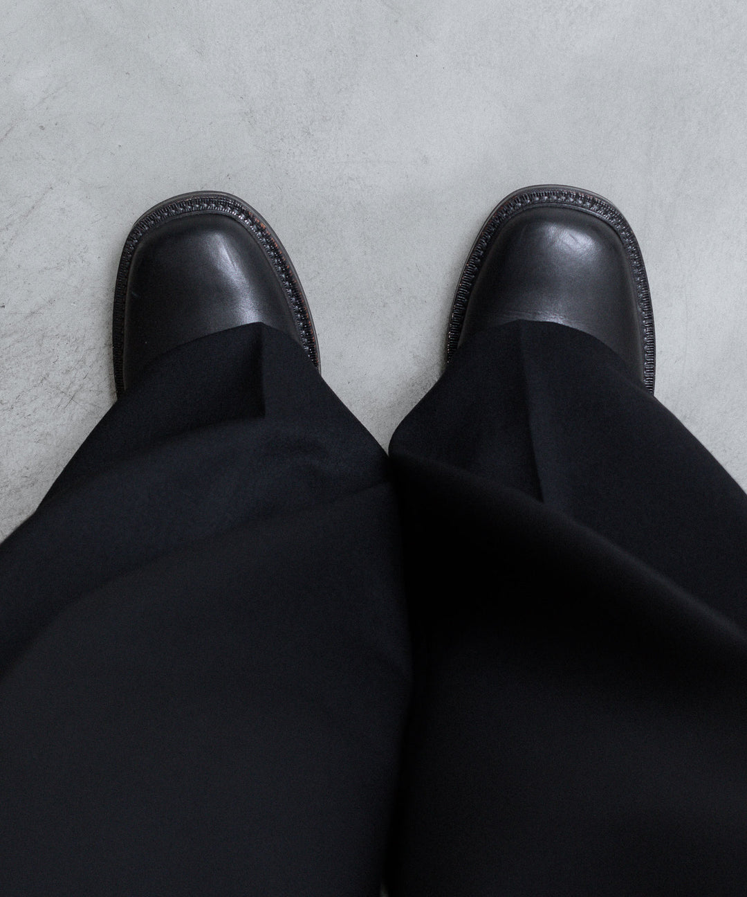 ssstein(シュタイン)のEXTRA WIDE TROUSERS (2/60 WOOL GABARDINE) - BLACKの公式通販サイトsession福岡セレクトショップ