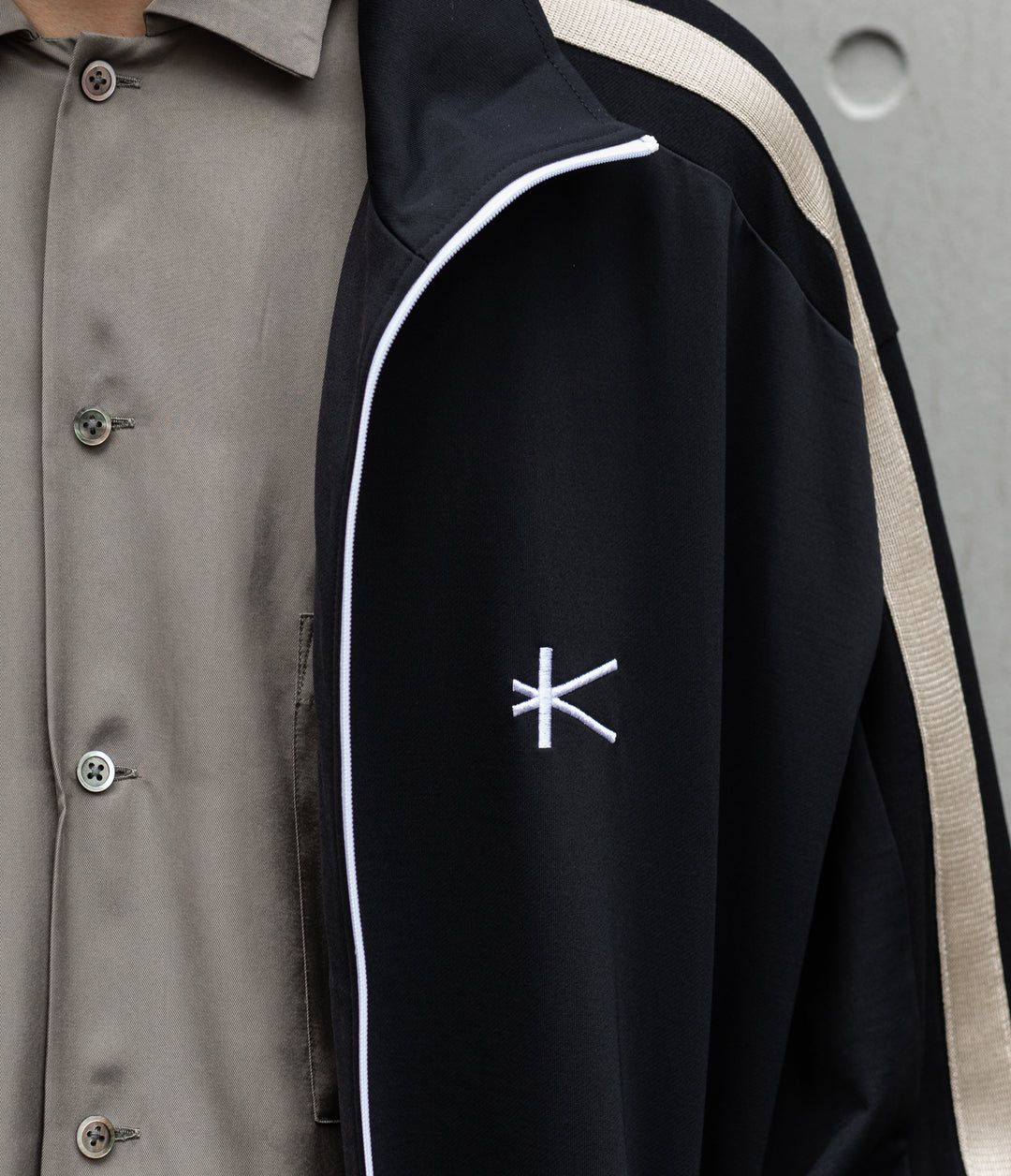 【KANEMASA PHIL.】カネマサのトラックジャケット ECONYL JERSEY TRACK JACKET - BLACK 公式通販 session福岡セレクトショップ