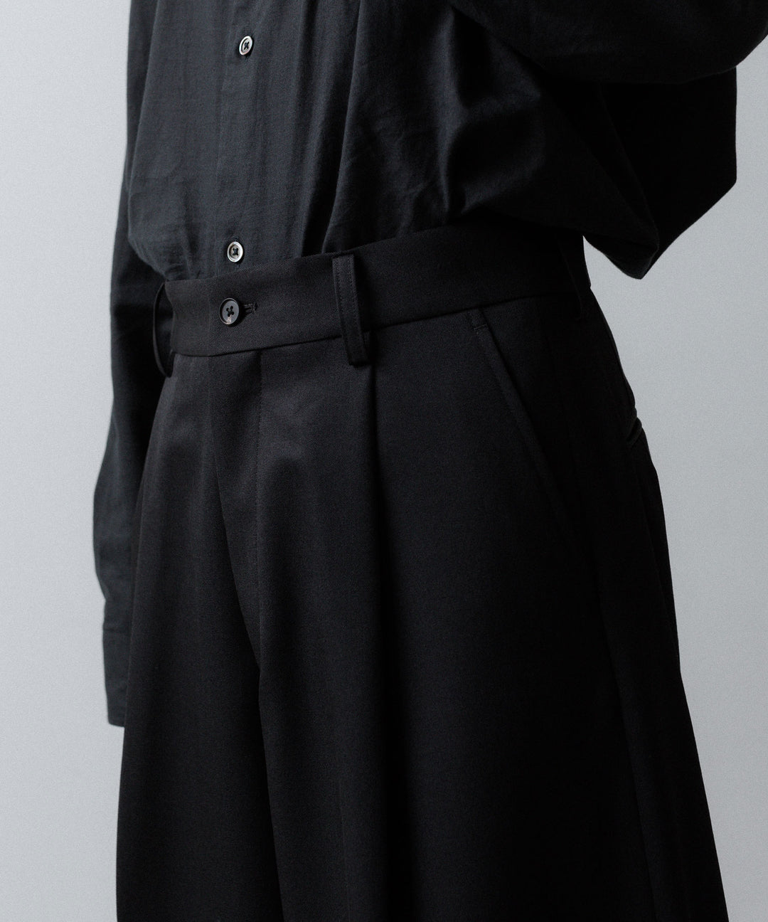 ssstein(シュタイン)のEXTRA WIDE TROUSERS (2/60 WOOL GABARDINE) - BLACKの公式通販サイトsession福岡セレクトショップ